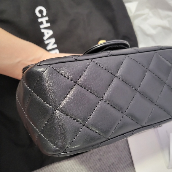 *Like new* chanel pearl crush mini flap - Picture 5 of 8